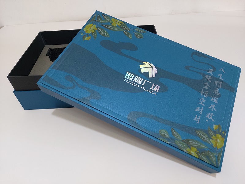 成都彩色纸盒包装厂家:白酒包装纸盒设计!创意与品质的完美结合(三) 成都彩色纸盒包装厂家:白酒包装纸盒设计!创意与品质的完美结合(三)